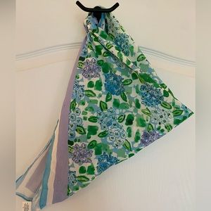 Hydrangea Neck Scarf